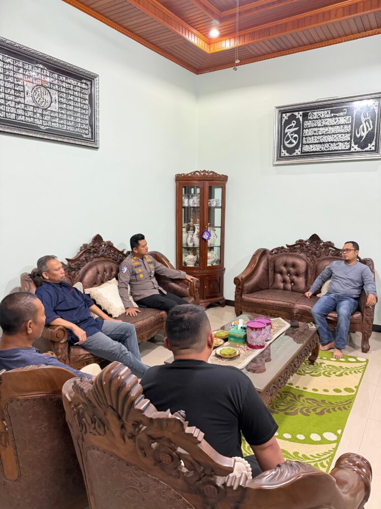 Pererat Kebersamaan, Kapolsek Sungai Apit Gandeng Tokoh Masyarakat Wujudkan Kamtibmas Kondusif