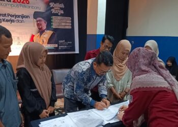 Orang Tua dan Mahasiswa Baru Tandatangani SPPMK, Politeknik LP3I Pekanbaru Perkuat Komitmen Lulusan Siap Kerja