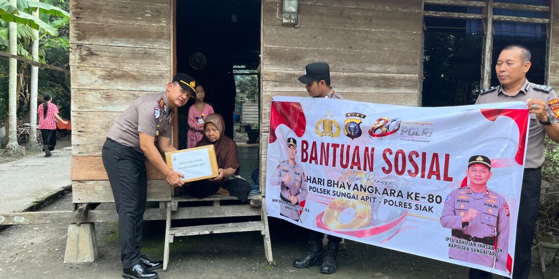 Polsek Sungai Apit Salurkan Bansos HUT Bhayangkara ke-80, Wujud Kepedulian Polri kepada Warga