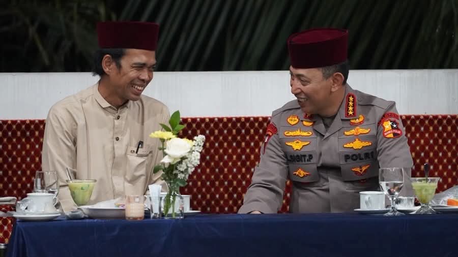 Jenderal Listyo dan UAS Berdialog Hingga Tengah Malam di Rimbo Panjang: Membahas Aspirasi Rakyat, Media Sosial, hingga Masa Depan Green Policing
