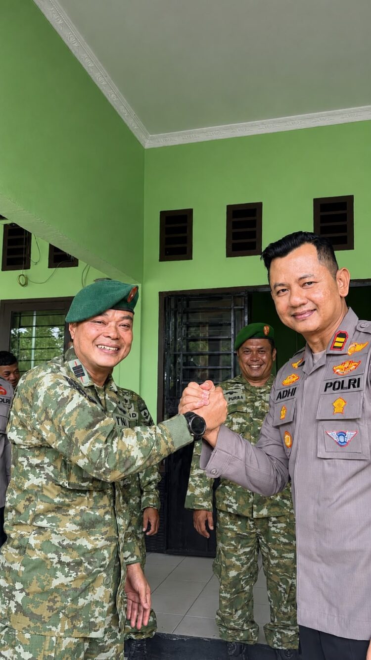 Perkuat Soliditas TNI–Polri, Polsek Sungai Apit dan Koramil 02 Bersatu Jaga Kamtibmas serta Keutuhan NKRI