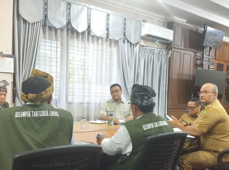 Rapat Klarifikasi FKPMS Batal, Koptan Lubuk Linong Tetap Koordinasi Bersama Disbun