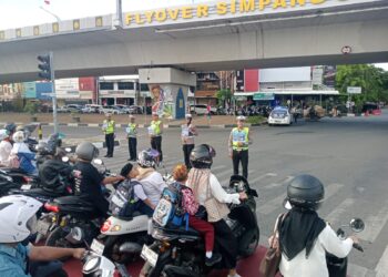 Polantas Aceh Kampanyekan Keselamatan Berlalu Lintas di Simpang Surabaya