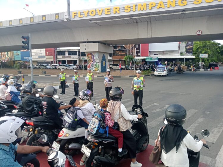 Polantas Aceh Kampanyekan Keselamatan Berlalu Lintas di Simpang Surabaya