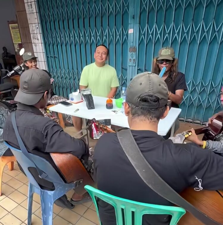 Bukan Sekadar Sarapan, Kapolda Riau Bicara Makna Kemerdekaan Bersama Pengamen