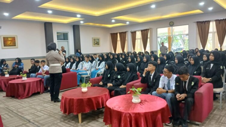 POLANTAS ACEH UNTUK MASYARAKAT: SAWEU SIKULA DI SMKN 3 BANDA ACEH, TANAMKAN BUDAYA TERTIB LALU LINTAS SEJAK DINI