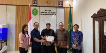OBH YHRS Terima Penghargaan Sebagai Posbakum Terbaik se-Riau