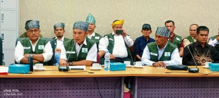 Koptan Lubuk Linong Sampaikan Tuntutan Hak 20 Persen Atas HGU PT. Tumpaun ke DPRD Riau
