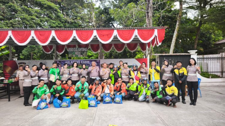 Polwan ke-78: Dari Perempuan untuk Perempuan, Polantas Karib Rangkul Ibu-Ibu Ojol Pekanbaru