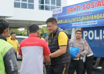 Polantas Karib Polda Aceh Rangkul Ojol, Bagikan 200 Paket Sembako di HUT Lalu Lintas Bhayangkara ke-71