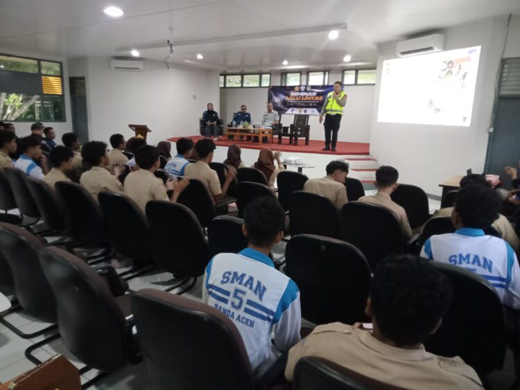 Polantas Aceh Karibi Mahasiswa USK: Keselamatan Bukan Sekadar Aturan, Tapi Gaya Hidup