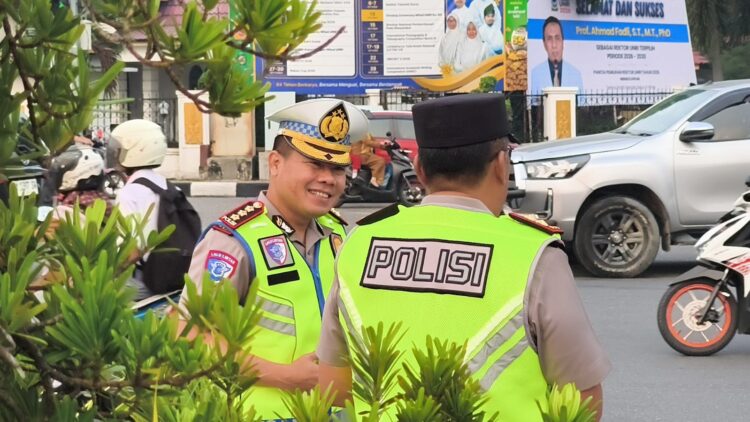 Pastikan Arus Lalu Lintas Lancar, Dirlantas Bersama Kapolda Riau dan PJU Polda Riau Laksanakan Monitoring dan Strong Point Pagi