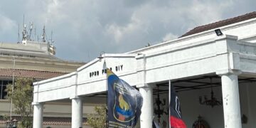 Ratusan Mahasiswa UII dan HMI Gelar Aksi di DPRD DIY: Evaluasi Dua Tahun Rezim Prabowo-Gibran