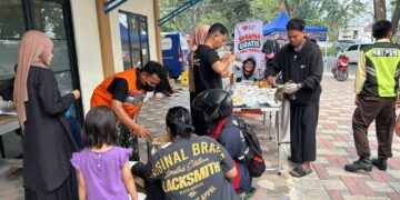Rumah Zakat Kembali Gelar Berbagi Sarapan Gratis di Masjid At-Taqwa, Hadirkan Kepedulian bagi Para Pejuang Keluarga