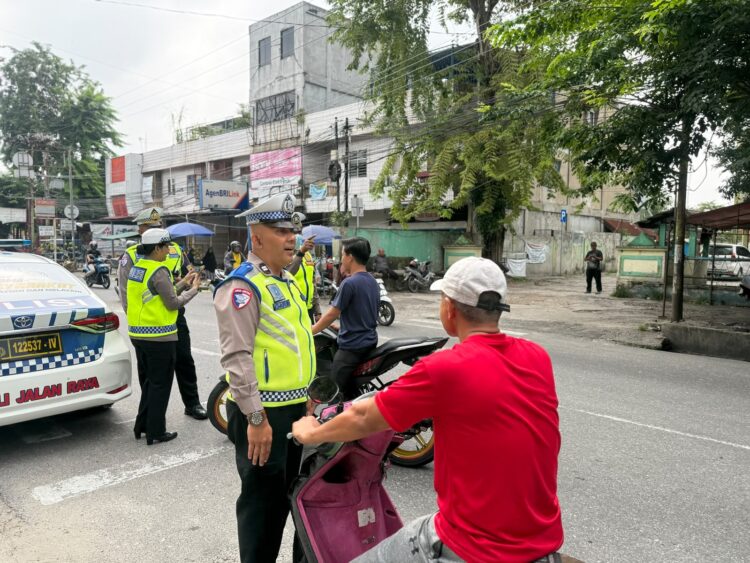 Hari Keenam Ops Patuh Lancang Kuning 2026, Satgas Preventif Kedepankan Edukasi Humanis di Pasar Sail